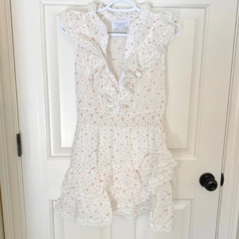 The Shirt Rochelle Behrens White Floral Sleeveless Ruffle Dress, 33789
